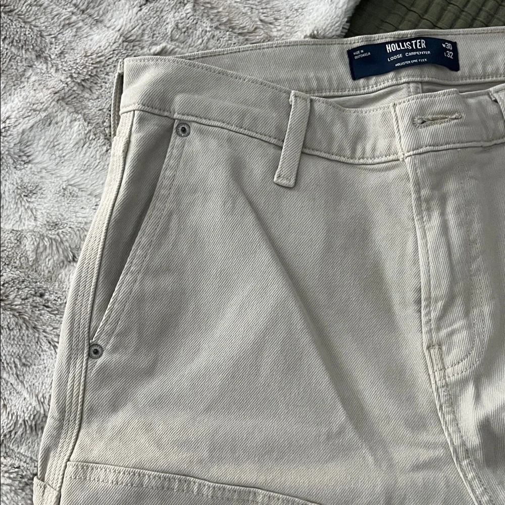 Hollister Men's Cream Jeans - Picture 4 of 4